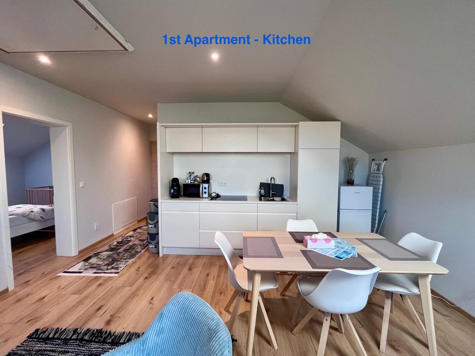 Cozy Apartment Near Vienna Airport Schwechat Exterior foto